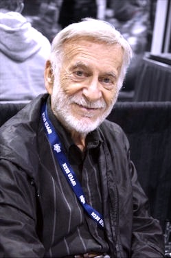 Jerry Robinson at Comic Con International in San Diego, 2008. Photo by Dan Chusid CC BY-SA 3.0