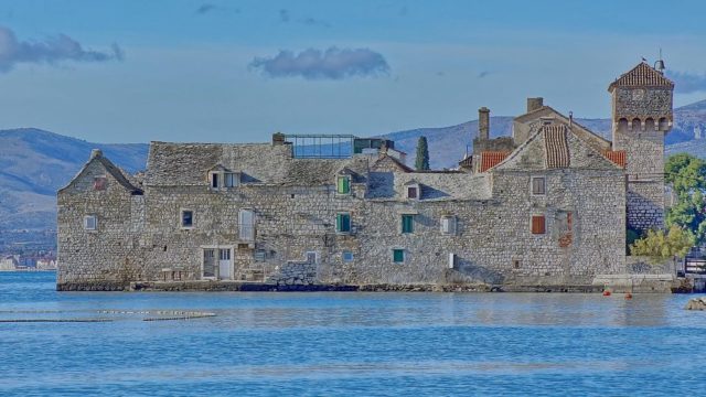 Kaštel Gomilica is a coastal town in Dalmatia, built in the first half of the 16th century by the Benedictine nuns from Split. It’s been used as a backdrop for the Free City of Braavos. Photo Credit
