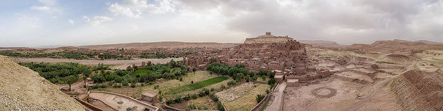 The old village, built on the slope to a cliff, is a very popular filming location. “Lawrance of Arabia,” “Kingdom of Heaven,” “Alexander,” “Prince of Persia,” and “Game of Thrones” were all shot there. Last, but not least, almost half of the movie “Gladiator” takes place in Aït Benhaddou. Photo Credit