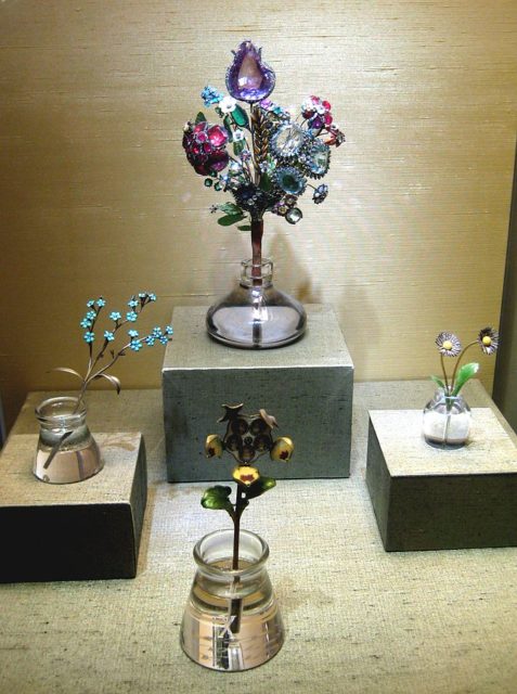 Faberge flowers bouquets, Author: Shakko, CC BY-SA 3.0