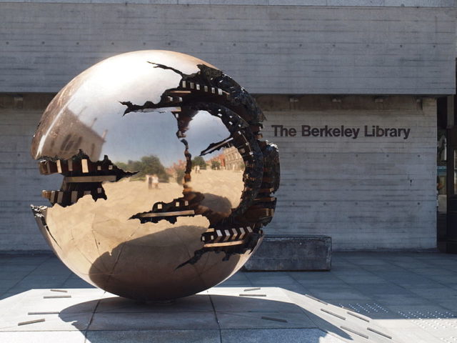 Arnaldo Pomodoro’s ‘Sfera con Sfera’ at The Berkeley Library. Author: Smirkybec CC BY-SA 4.0