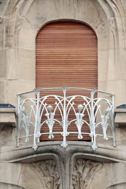 Balcony of the Weissenburger house in Art Nouveau style (Nancy) Author:  dalbera  CC BY2.0