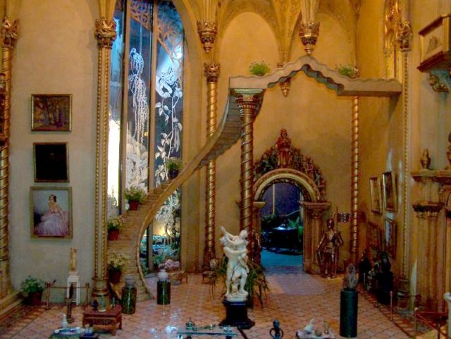Colleen Moore’s dollhouse Photo Credit