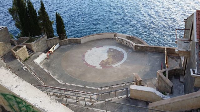 The amphitheater of the abandoned Belvedere Hotel in Dubrovnik. Closed to the public, it is home to the fighting scene between Oberyn Martell and Gregor Clegane. Photo Credit