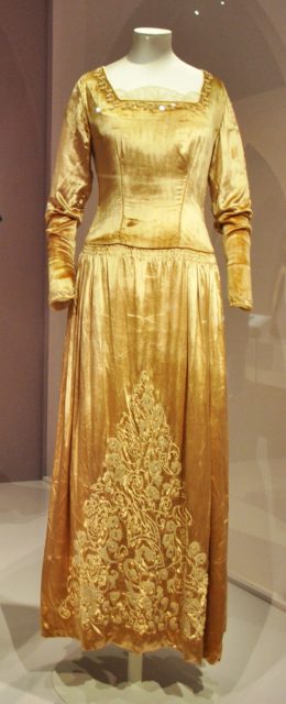 Gold panne velvet wedding dress, 1927, worn by Maud Cecil to marry Richard Greville Acton Steel.Photo Credit