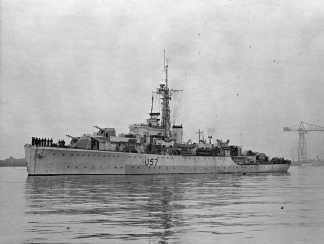 Photograph of British sloop HMS Black Swan. During the Yangtze Incident, the ship fell back after unsuccessfully trying to rescue HMS Amethyst, suffering casualties of 46 killed and 64 injured and severe hull damage.