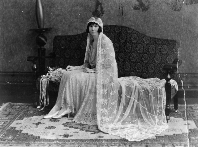 Poulsen Studios portrait of a bride, Brisbane, ca. 1929.