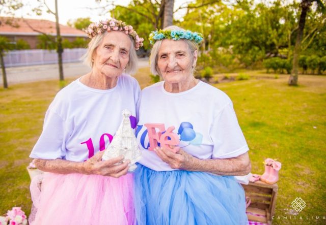 The twins commemorated their milestone birthday with a photo shoot. Author: Camila Lima