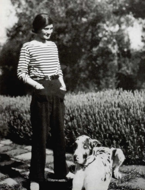 Chanel wearing a sailor’s jersey and trousers, 1928