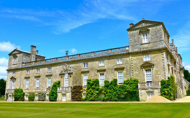 View of the house from the garden. Author: Herry Lawford  – CC BY 2.0