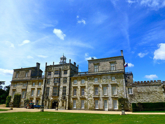 Wilton House front lawn. Author: Herry Lawford  – CC BY 2.0