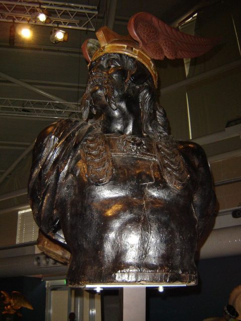 A 19th century ship’s figurehead depicting Brennus wearing a winged helmet. CC BY-SA 3.0.