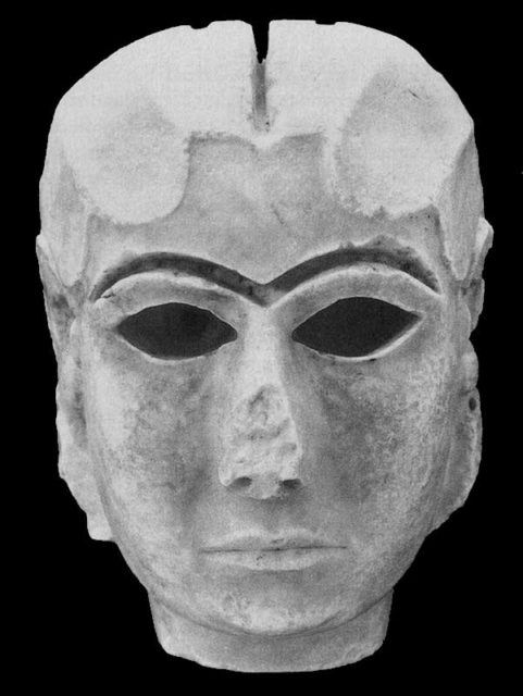 The Mask of Warka was stolen during the Battle of Baghdad in April 2003. She was recovered in September 2003 – buried in a farmers field – and returned to the Iraqi National Museum.