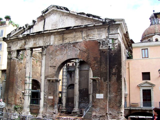 The Porticus Octaviae built by Octavius for his sister. Author, Geobia. CC BY-SA 3.0.