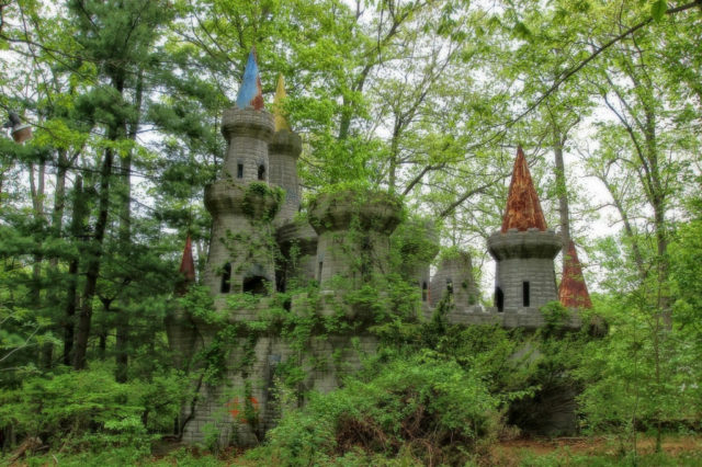 Nature reclaimed territories at the Enchanted Forest, By Forsaken Fotos, CC BY 2.0 / Flickr