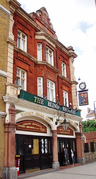 Pub The Blind Beggar , where Ronnie Kray shot the gangster George Cornell on March 9, 1966. Photo by Ewan Munro from London, UK CC BY-SA 2.0