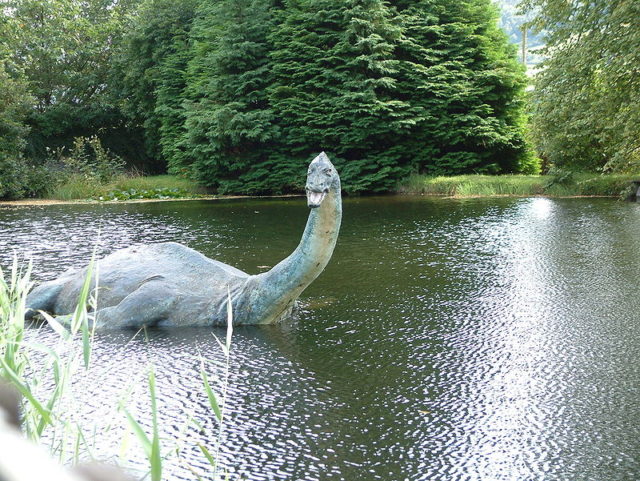 Reconstruction of Nessie as a plesiosaur outside the Museum of Nessie. Author: StaraBlazkova. CC BY-SA 3.0