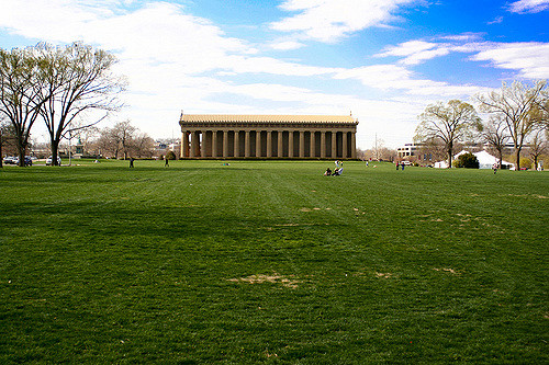 It was built in the public Centennial Park in Nashville. Author: Rain0975. CC BY-ND 2.0