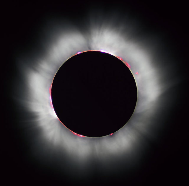 Total solar eclipse, August 11 1999. Photo by Luc Viatour CC BY SA 3.0
