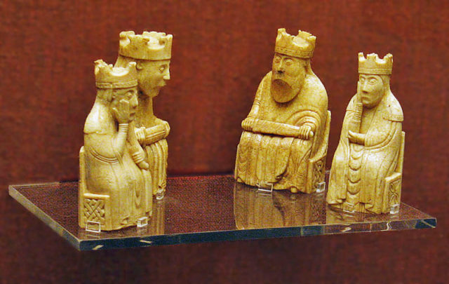 Two kings and two queens from the collection on display at the British Museum. Author: Andrew Dunn. CC BY-SA 2.0