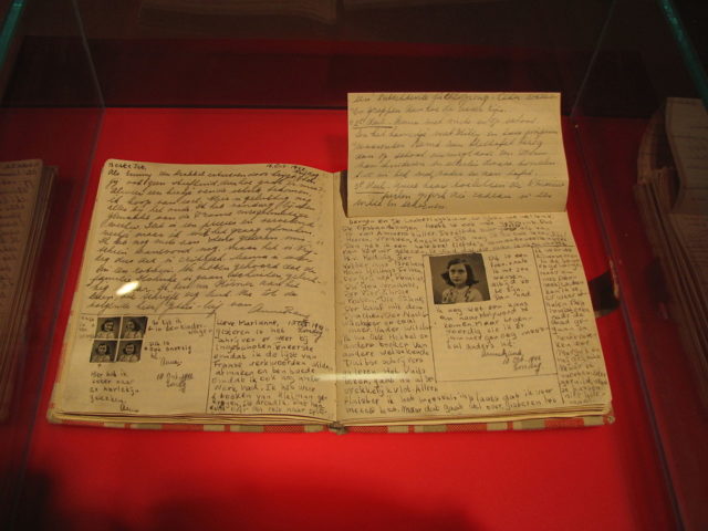 Pages no. 92-93 from Anne Frank’s original journal, which is kept at the Anne Frank Museum in Berlin. Photo by Gonzalort1 CC BY-SA 3.0