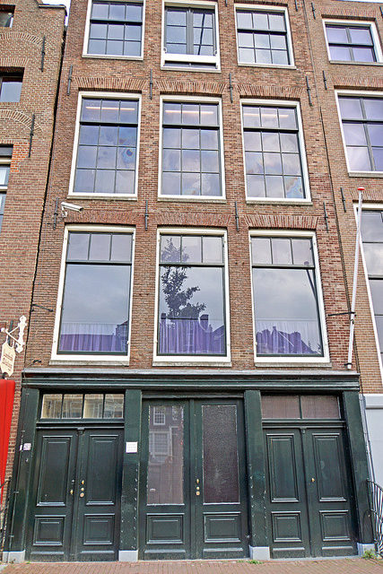 Anne Frank House Author: Dennis Jarvis CC BY2.0