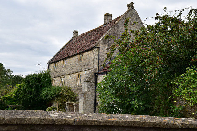 Saltford Manor Author: Hugh Llewelyn CC BY2.0