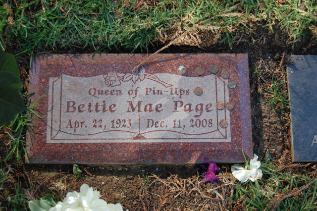 Tomb of Bettie Page Author: Meribona CC BY-SA 3.0