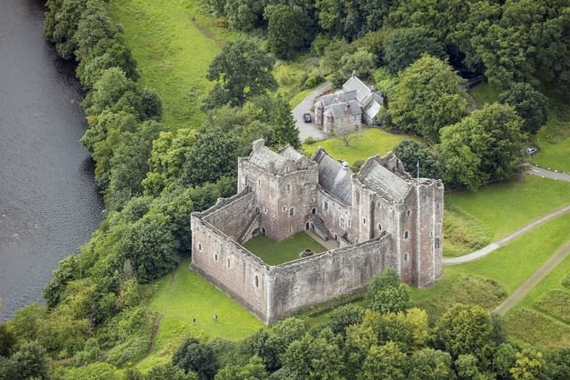 Doune Castle Author:Andrew Shiva CC BY-SA 4.0