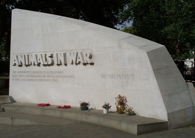 Eastern section of the memorial. Aithor:Iridescenti CC BY-SA 3.0