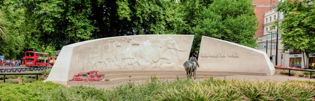 Animals in War memorial. Photo by WestportWiki CC BY-SA 3.0