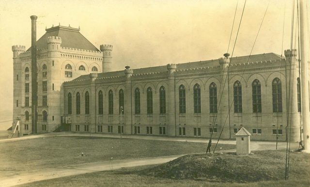 Portsmouth Naval Prison, circa 1910. Author: USMC Archives. CC BY 2.0