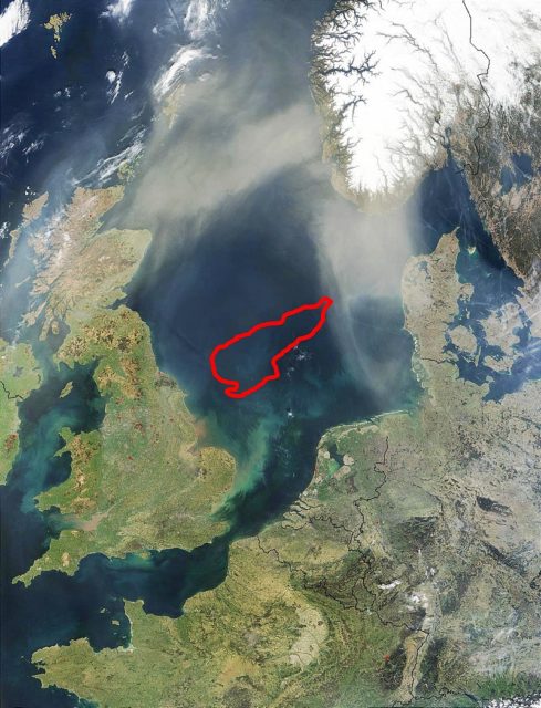 The red line marks Dogger Bank, which is most likely a moraine formed in the Pleistocene.