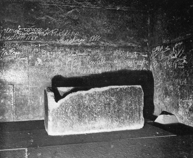 Sarcophagus in the King’s chamber