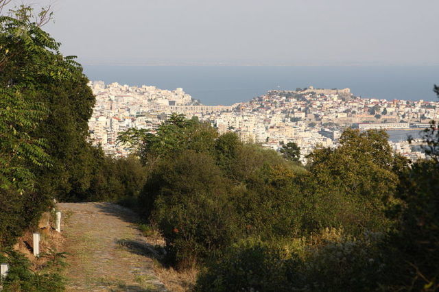 Ancient Via Egnatia near Kavala (Neapolis). Author: Philipp Pilhofer. CC BY-SA 3.0.