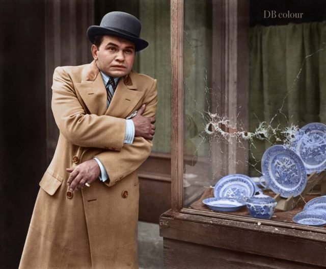 Edward G. Robinson as Caesar Enrico “Rico” Bandello in the crime movie ‘Little Caesar’ (1931)(Colour by Doug)