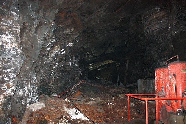 An unfinished part of a tunnel. Author: Bob Embleton CC BY-SA 2.0