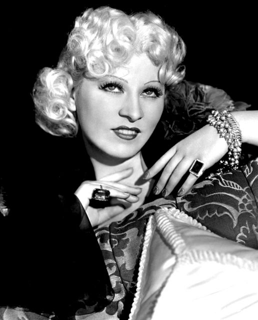 Mae West, 1936