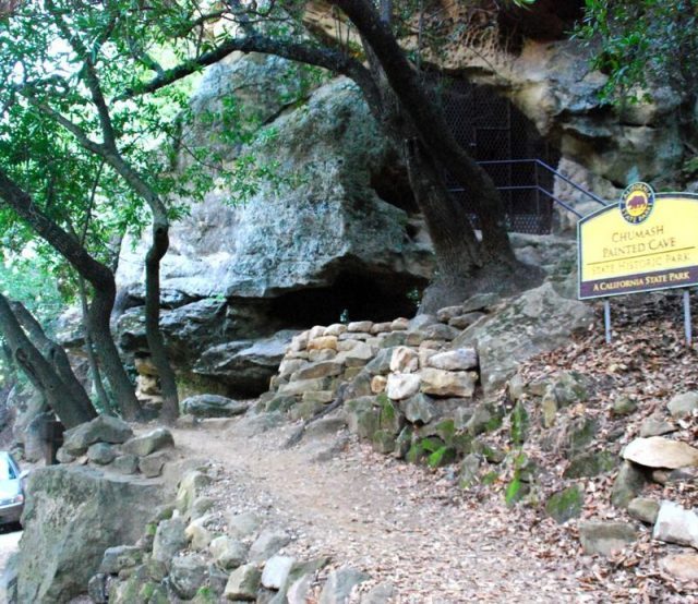 Chumash painted cave – Author: John Wiley – CC BY 3.0
