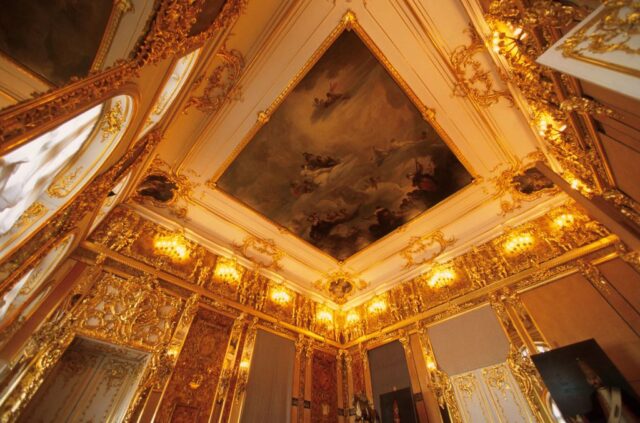 Ceiling of the replica of the Amber Room