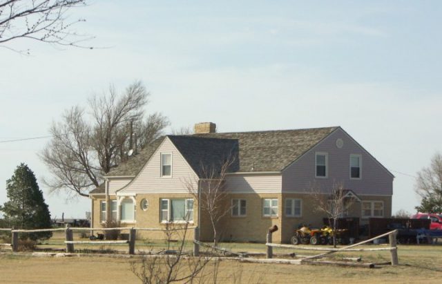 Clutter family home in Holcomb, Kansas, in March 2009. The home is privately owned and not open to the public. Author Spacini CC BY 3.0