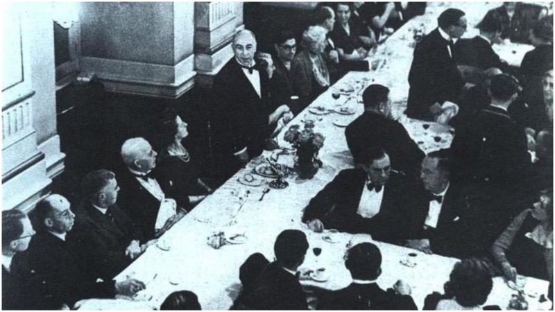Harry Price presiding over a dinner at the Ghost Club - November 1st, 1938. 