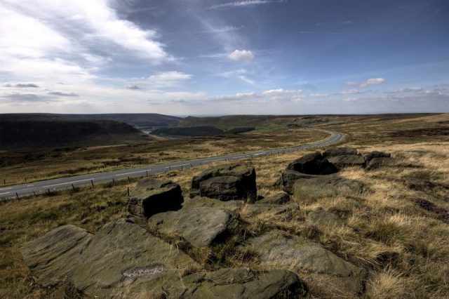 Saddleworth Moor, viewed from Hollin Brown Knoll. The bodies of three of the victims were found in this area. Author:Parrot of Doom – CC BY-SA 3.0