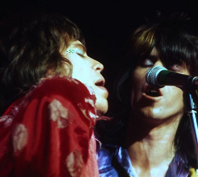 Jagger, left, with Richards 1972 Author:Larry Rogers CC BY-SA 2.0