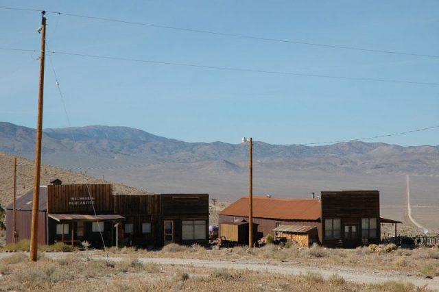 Town buildings giving a sense of the isolation of Gold Point Photo: Vivaverdi CC BY 3.0