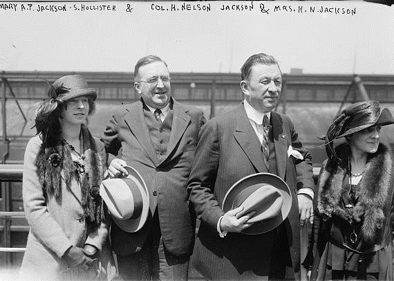 H. Nelson and Hollister Jackson with their wives, 1922