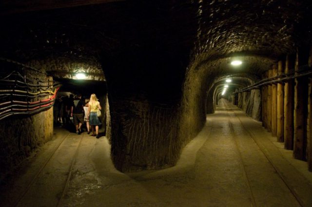 Some of the mine’s hundreds of miles of tunnels. They had been in continuous service until 2007, Photo: Anna & Michal, CC BY-SA 2.0