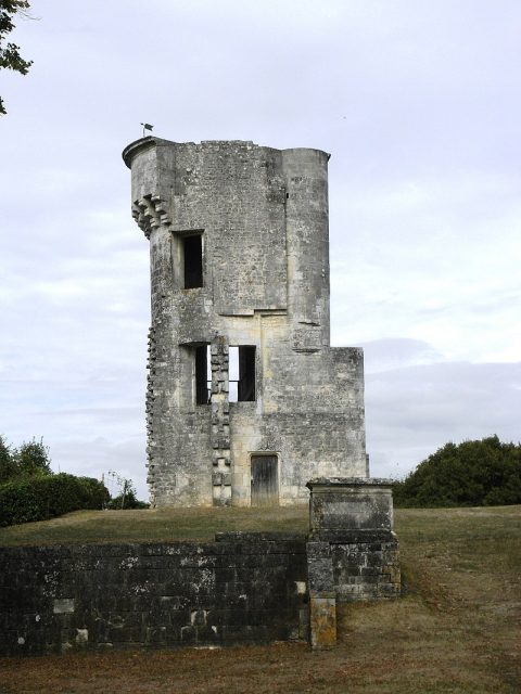 Geoffrey de Rancon’s Château de Taillebourg, the castle Richard retreated to after Henry II’s forces captured 60 knights and 400 archers who fought for Richard when Saintes was captured