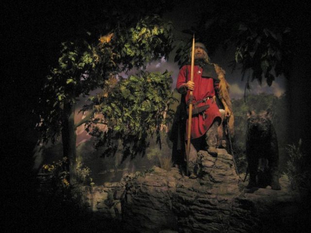 “Wilkom in Jorvik,” says the Viking at the start of the Time Warp Ride Photo By Chemical Engineer – CC BY-SA 4.0