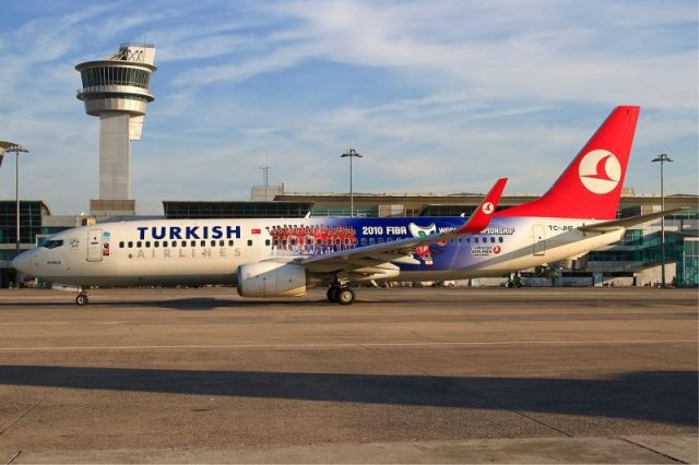 A Turkish Airlines Boeing 737-800 in 2010 FIBA World Championship livery at Istanbul Atatürk Airport.